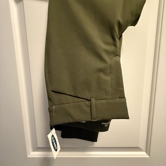 Old Navy Green Chinos with Cuffed Hem - Picture 1 of 3